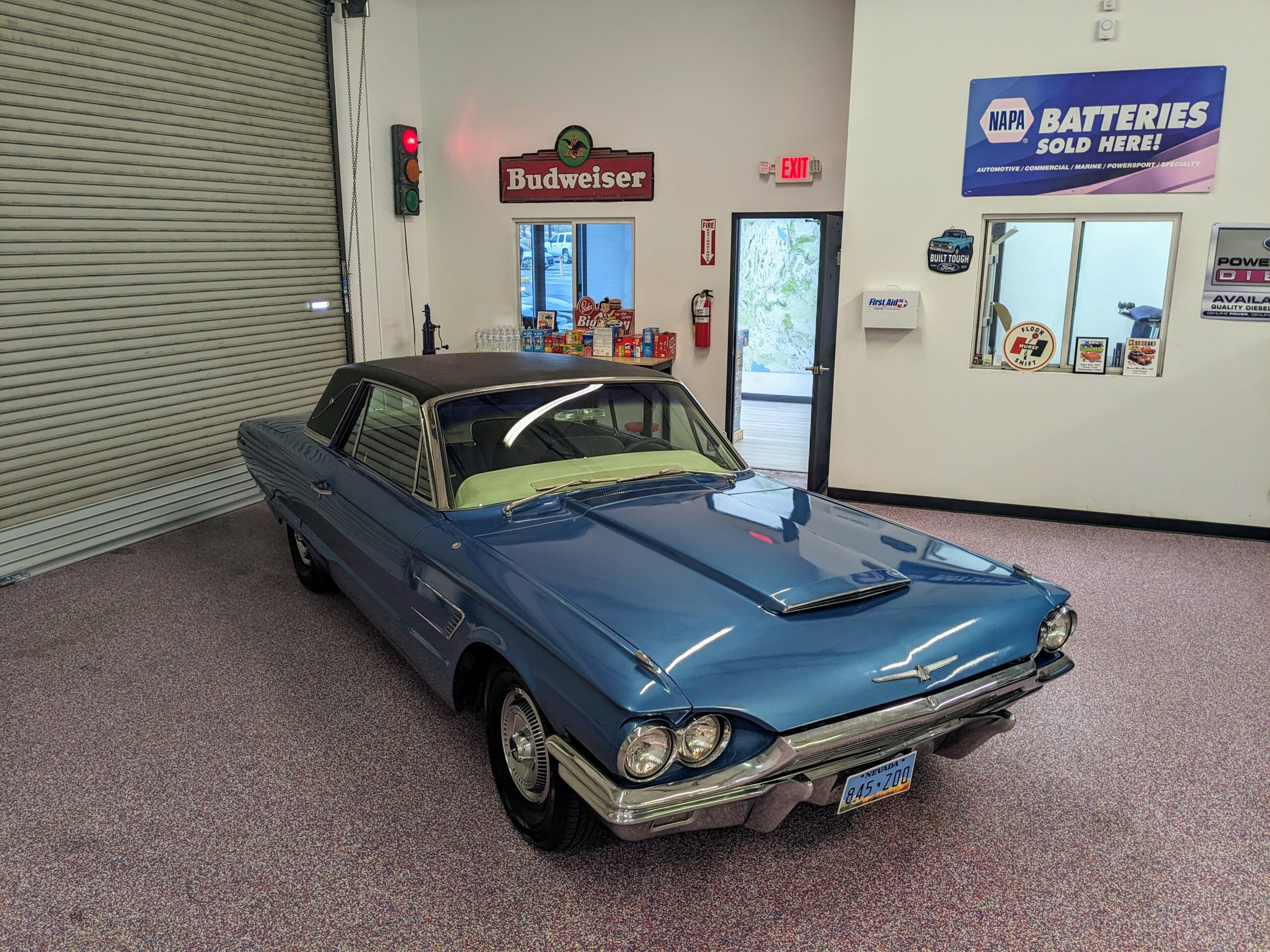 1965 Ford Thunderbird - American Classic Adventures